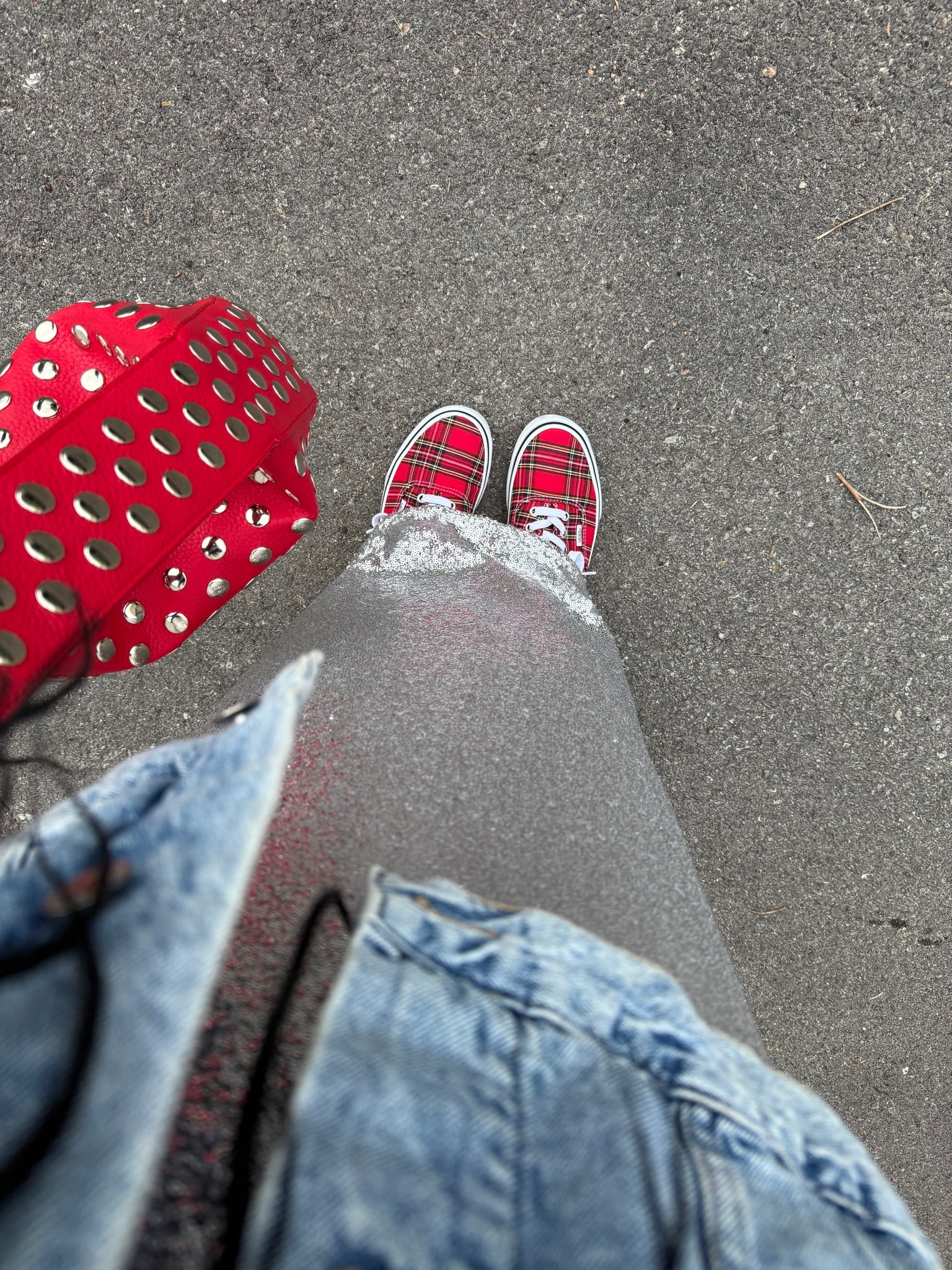 plaid Vans ❤️

#Vans
#plaid
#sneakers
#shoes

#LTKFindsUnder50 #LTKootd #LTKSaleAlert