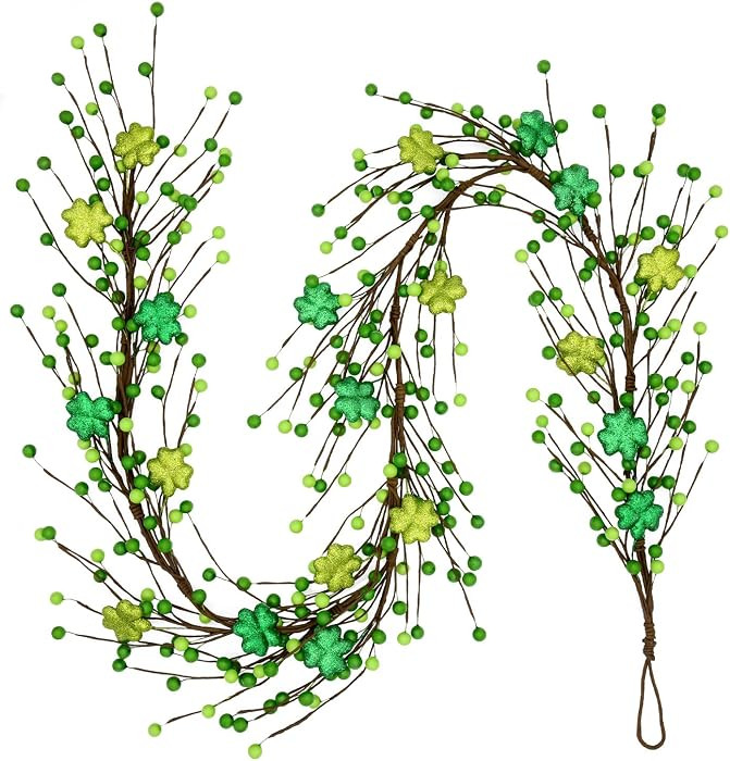 St. Patrick's Day Garland Decorations - 5.5Ft Shamrock Rag Garland with Green Berry Picks, Perfec... | Amazon (US)