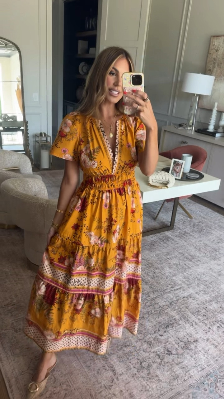 The perfect yellow going into fall! 

Size small 

#LTKSeasonal #LTKStyleTip