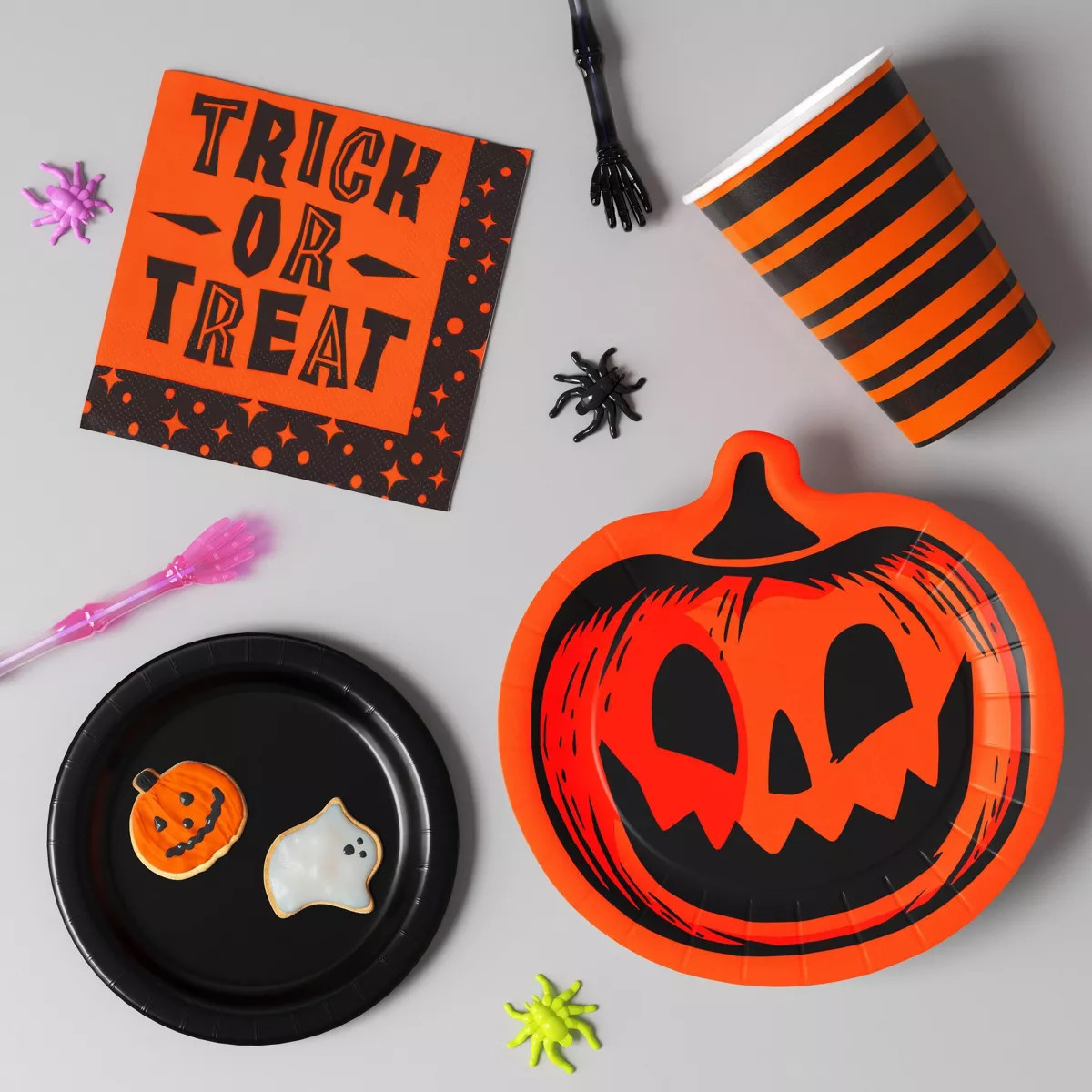 20ct Disposable Novelty Shaped Pumpkin Plate - Hyde and EEK! Boutique™ | Target