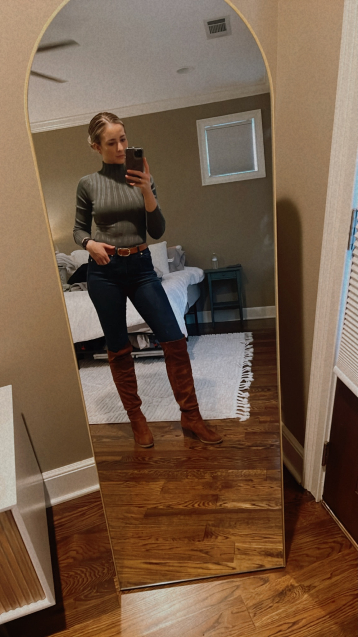 Gloomy Saturday look

#LTKsalealert #LTKSeasonal #LTKfindsunder100