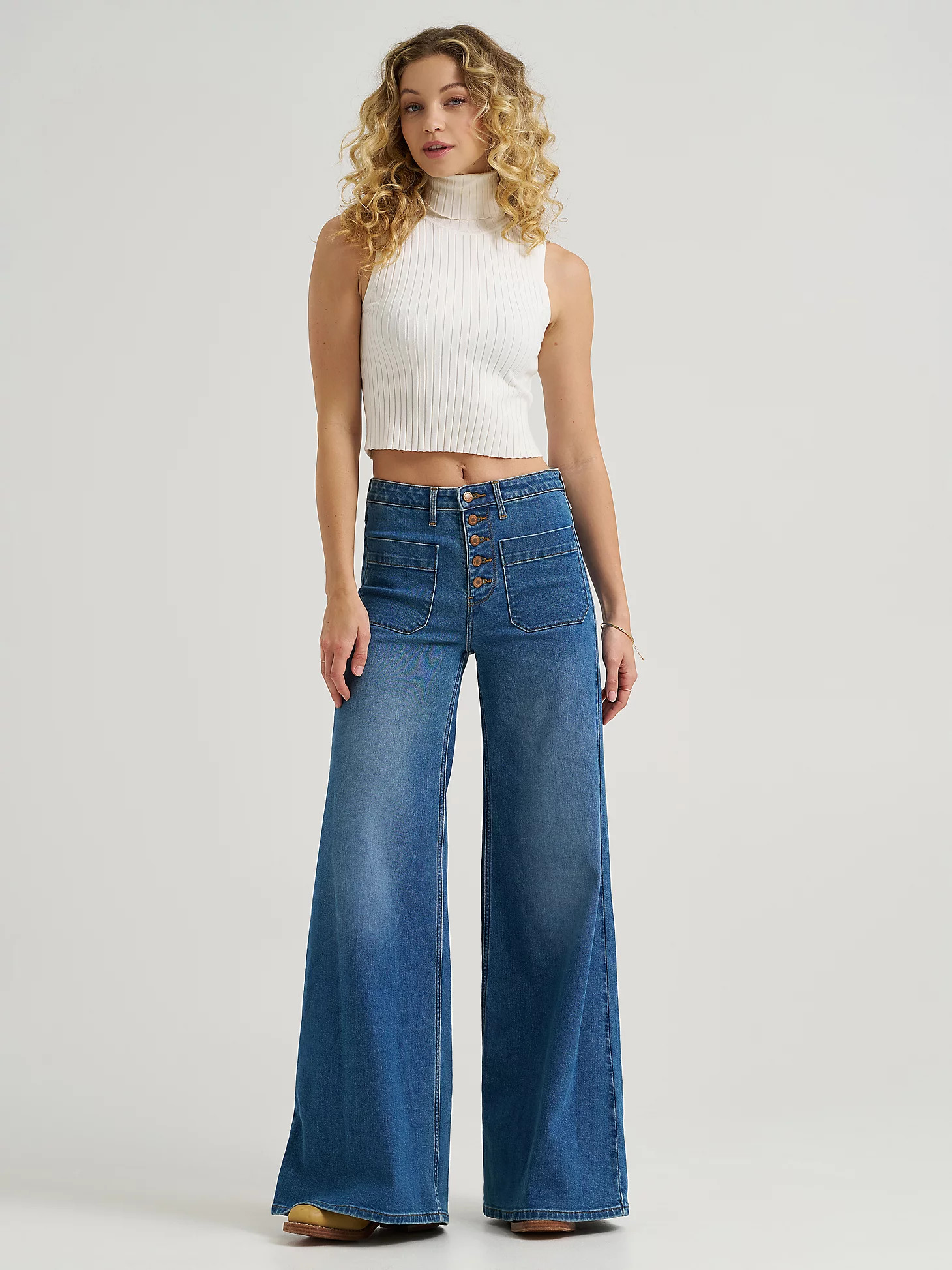 Women's Patch Pocket Wide Leg Jean | Wrangler