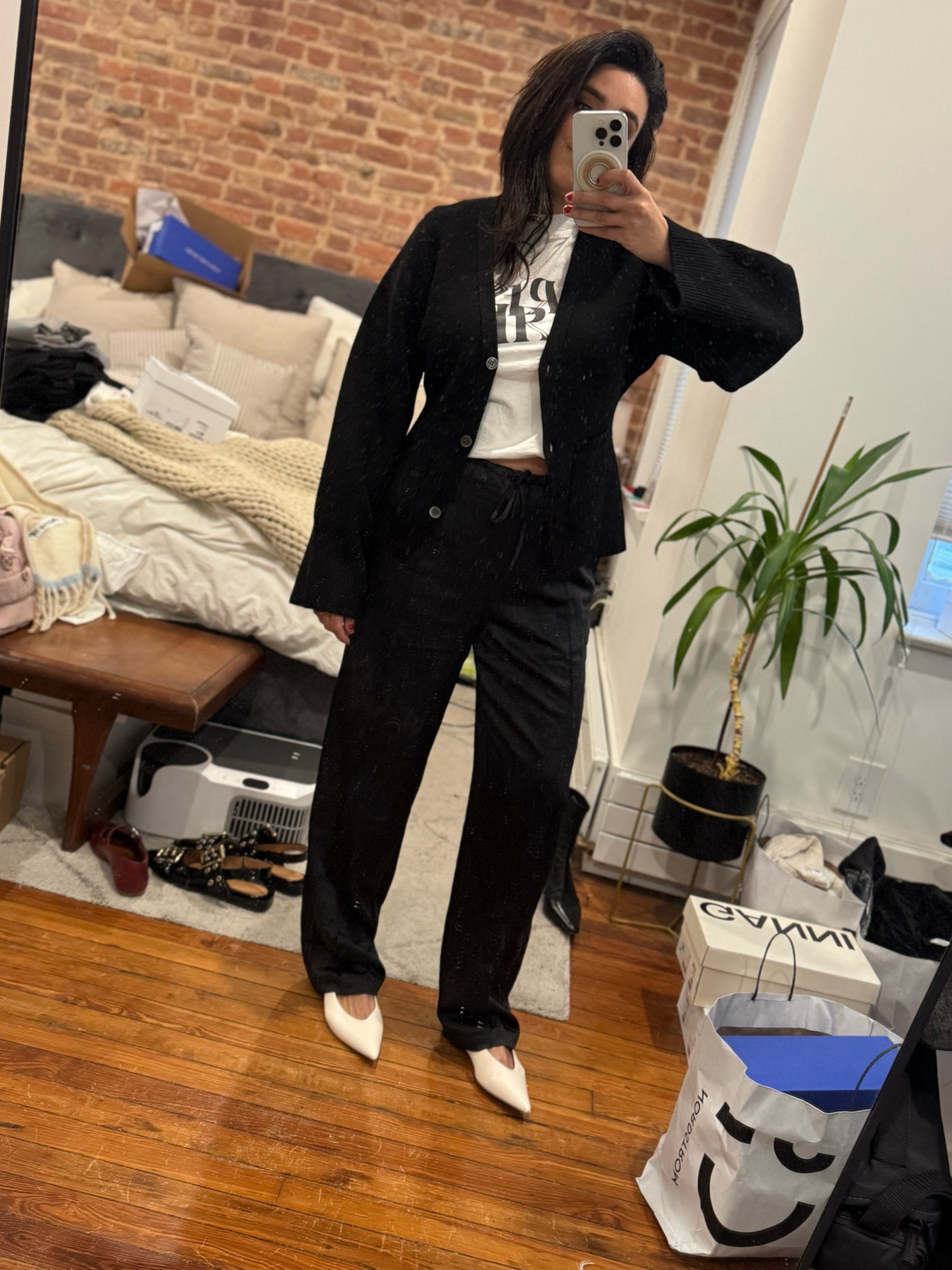 M in cardigan
S in tshirt
S in pants 
Shoes run tts

#LTKStyleTip