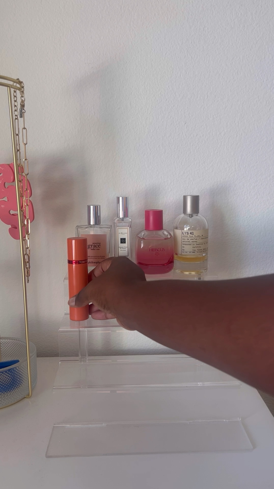 Organizing my perfume collection 💛 I do reach for fall/winter scents but I’m still going to spray a light floral if I feel like it! #perfume #perfumecollection

#LTKBeauty #LTKFindsUnder100