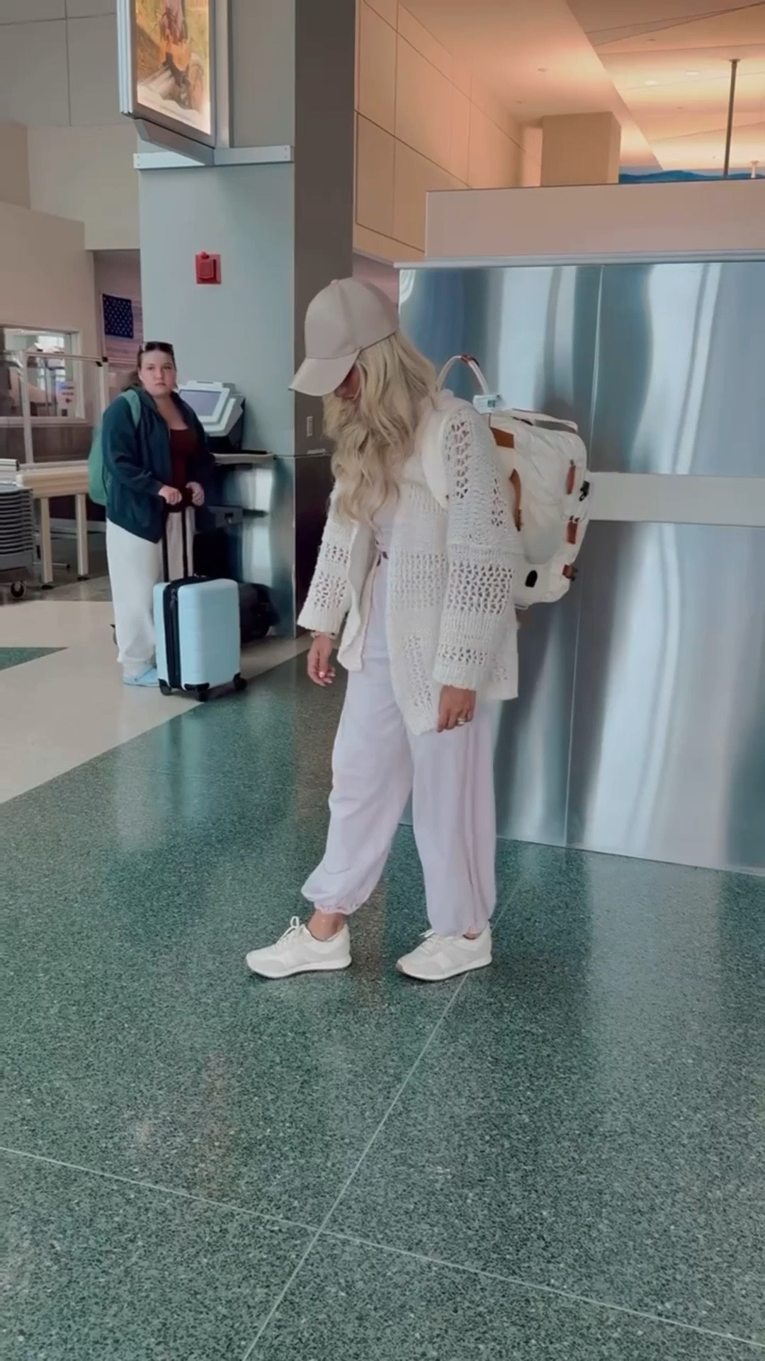 Best travel day outfit with Kizik easy on and off shoes! 

#LTKFindsUnder50 #LTKTravel #LTKStyleTip