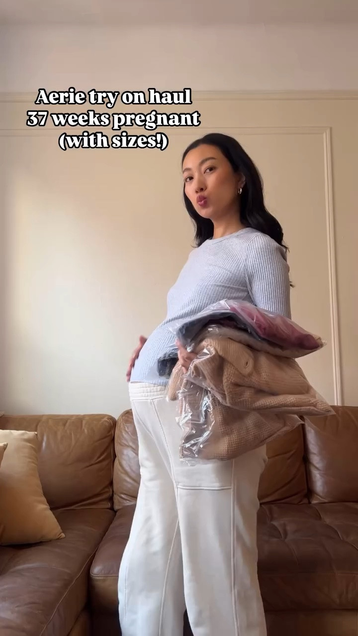 Aerie has been my all time favorite place to shop for cute loungewear and pajamas!
#37weekspregnant #aerie #aeriehaul #tryonhaul #bumpstyle #pregnancyfashion #pregnancystyle #pregnantfashion #pregnancyoutfit

#LTKHoliday #LTKBump #LTKCyberWeek