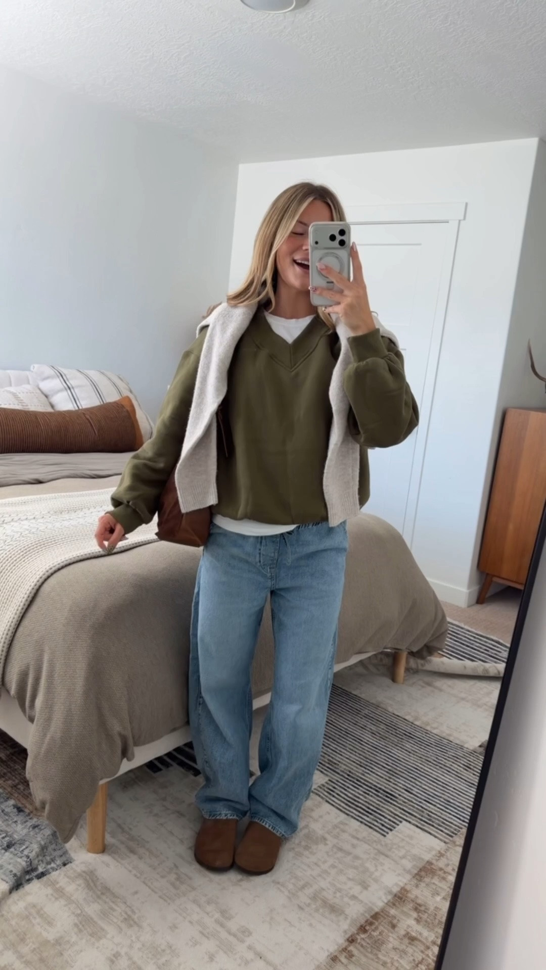casual & comfy fall outfit idea! 🍂☁️✨

#LTKootd #LTKmomlife #LTKSeasonal