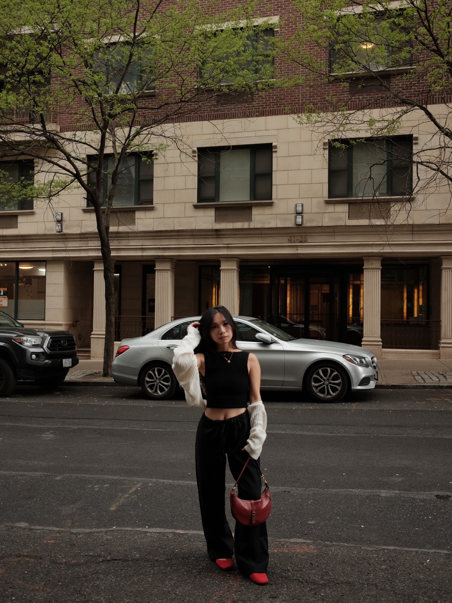 pops of red 💌 

#ootd #outfitinspo #springoutfit