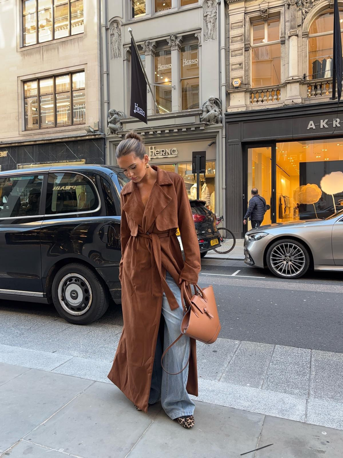 PLT suede maxi trench coat, The Couture Club wide leg jeans, Paris64 bag, leopard print ballet flats 

City break, date night, trench coat, spring

#LTKuk #LTKspring #LTKeurope