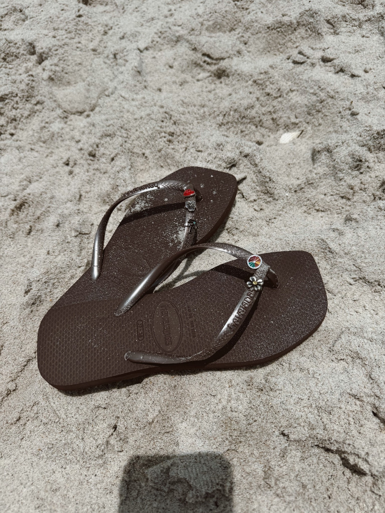 love the charms!!❤️

Free people/ havainas/ women’s sandals / summer

#LTKBeauty #LTKmomlife #LTKootd