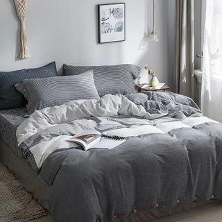 Bedding Set: Printed Duvet Cover + Bed Sheet + Pillow Cases | YesStyle Global