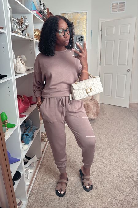 Today’s ootd… Comfy and cute! Loving this loungewear set from Walmart. 
Wearing a medium top and pants. 


#LTKStyleTip #LTKHome #LTKFindsUnder50
