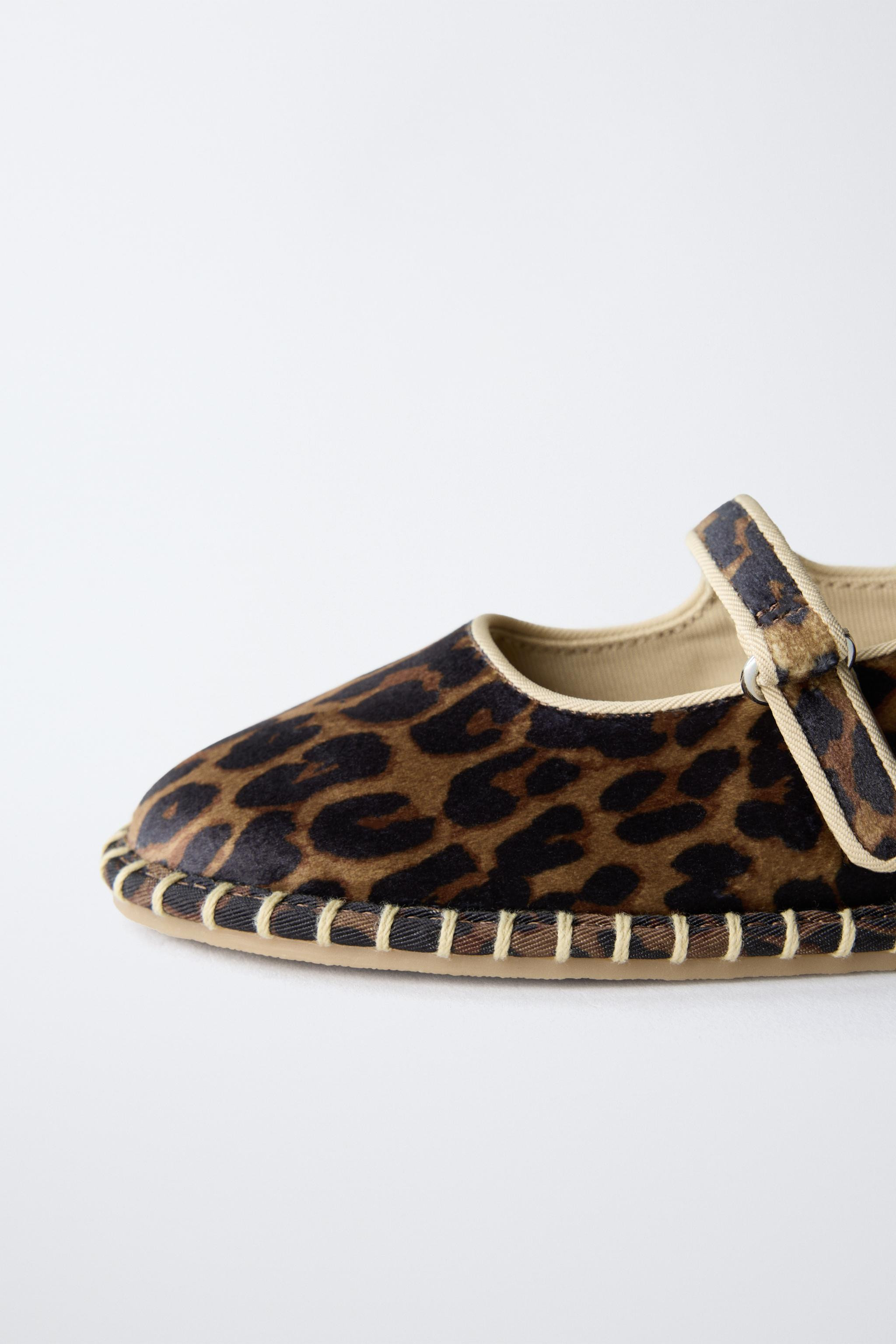 ANIMAL PRINT BALLET FLATS | Zara US