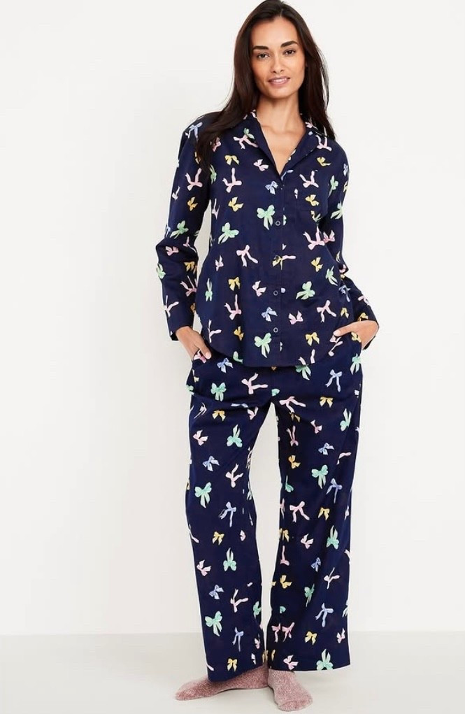 Pj Set $24.99!!

#LTKGiftGuide #LTKFindsUnder50 #LTKSaleAlert