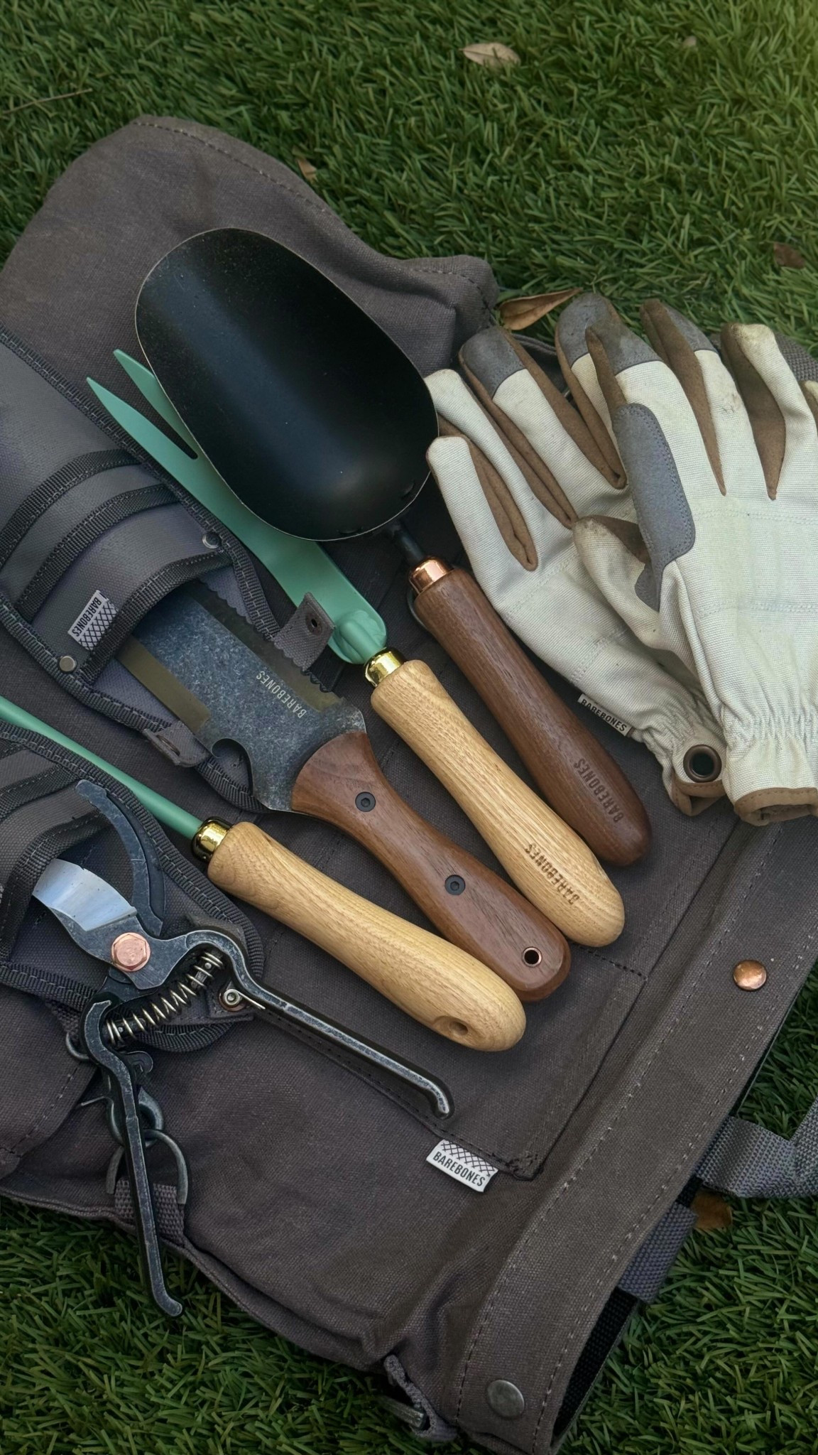 In my homemaker era 👩🏻‍🌾 and the gardening tools make all the difference, comment “garden” to receive the links!

#gardening