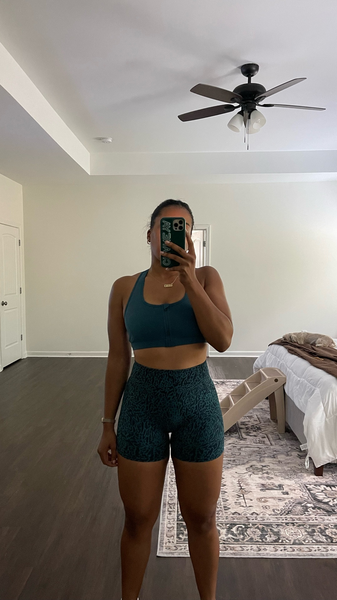 Figured working out 6x a week called for some new workout clothes from @fabletics. 


#fableticspartner #moveinfabletics #fabletics #burnbootcamp #ltkactive #ltkmidsize