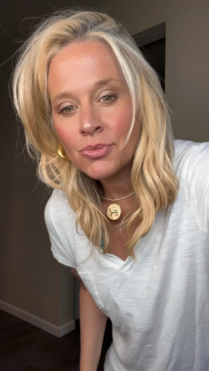 ✨Tap the bell, save and ❤️ start here over 40 fashion, midlife style, midsize fashion and luxury looks for less.  

⬇️Sizing information:
Leggings large (size down if in between sizes.) 
T shirt large (size up if in between sizes.)



These under-$35 activewear finds passed my Outfit Physics™ test. 👈🏻

They LIFT the eye, SKIM the belly, BALANCE the proportions and they’re comfortable enough to actually live in.

At this price, I wouldn’t wait. Grab your size before the best colors and sizes are gone. 🏃‍♀️

Affordable, belly-friendly activewear that makes getting dressed feel easier? These are worth it.

👑 Helping you look good, feel good.-Lindsey Denver   Check back daily for belly-friendly style, confidence, and Outfit Physics™. 

👑 Helping you look good, feel good.-Lindsey Denver   Check back daily for belly-friendly style, confidence, and Outfit Physics™. 


#WalmartFashion #ActivewearOver40 #MidlifeStyle #BellyFriendlyStyle #OutfitPhysics

Comment SHOP below to receive a DM with the link to this post on my LTK ⬇ https://liketk.it/6lma7

#LTKOver40 #LTKMidsize #LTKPlusSize