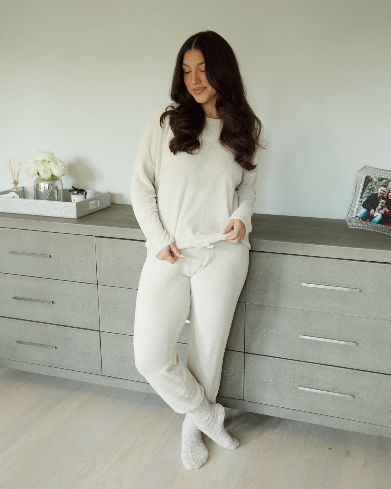 The perfect gift for her! This barefoot dreams set is a 10/10 and is the SOFTEST material ever🙌🏼 I’m wearing an XL and it fits tts + comes in 9 other colors

Loungewear, track pants, pullover, Barefoot Dreams, ultra comfort, lux, matching set

#LTKMidsize #LTKStyleTip #LTKPlusSize