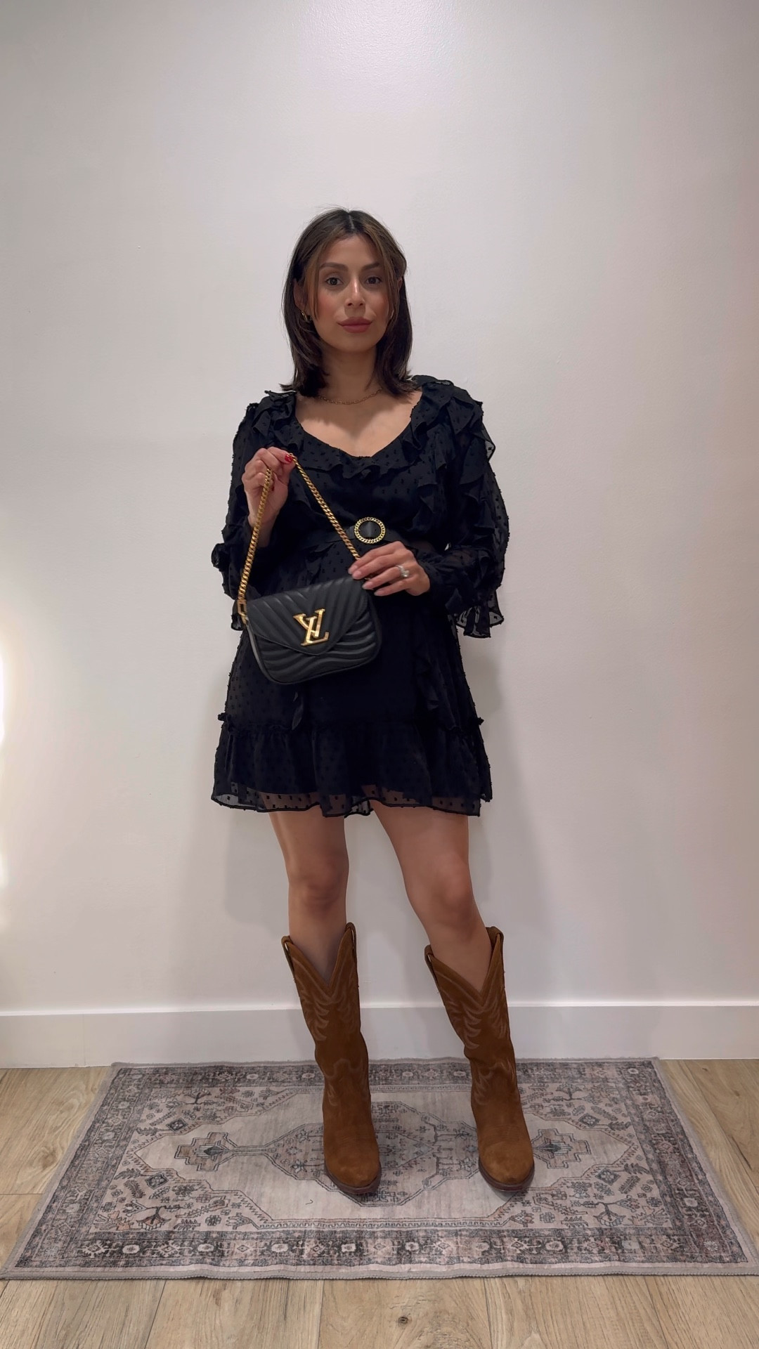 Sheer textured chiffon mini dress
Cowgirl boots
Louis Vuitton Bag


#LTKstyletip #LTKSeasonal #LTKshoecrush