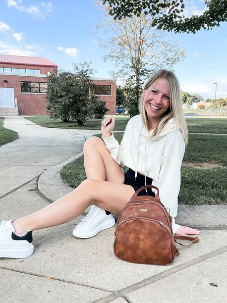 It’s finally Friday! Heading to my bff’s bachelorette this weekend & so excited!! 🖤💍🖤💍🖤 Linking this comfy travel look with more of my fave @cluci_fashion bags! 

✨ Use code 7PMRSV38 now through 9/29 on this mini backpack from #cluci

#founditonamazon #amazonfashion #clucibags 

#LTKitbag #LTKtravel