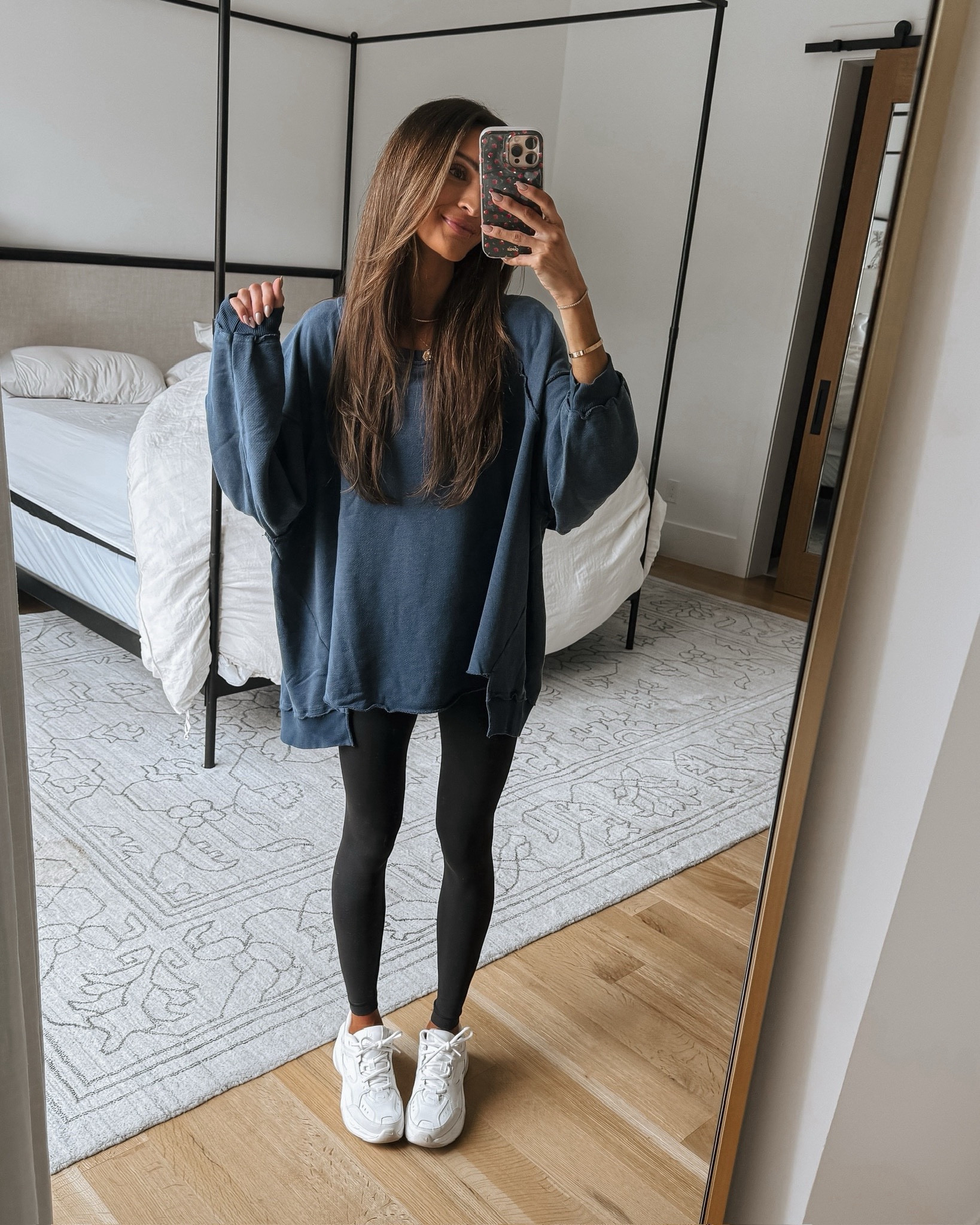 love this cozy, on the go sweatshirt! 💙 perfect for throwing on over leggings! 

#LTKHoliday #LTKSaleAlert