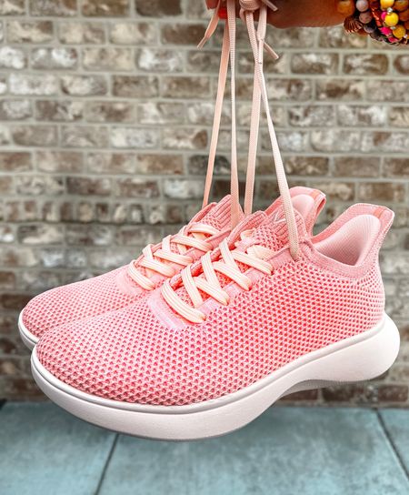 Women’s urban slip on sneakers! Reinforced heel! Comes in several other colors perfect for the gym, walking the dog or a stroll are pond town!

Slip on sneaker// tennis shoes// hands free sneakers 

#LTKstyletip