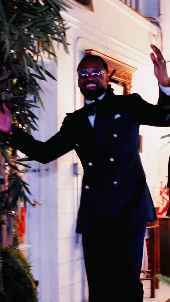 Definitely one of the highlights of the year for us! My husband’s 40th birthday party 🎉🎈🎁🍾

#40 #blacktie #blackdrese

#LTKdayinmylife #LTKgrwm #LTKootd