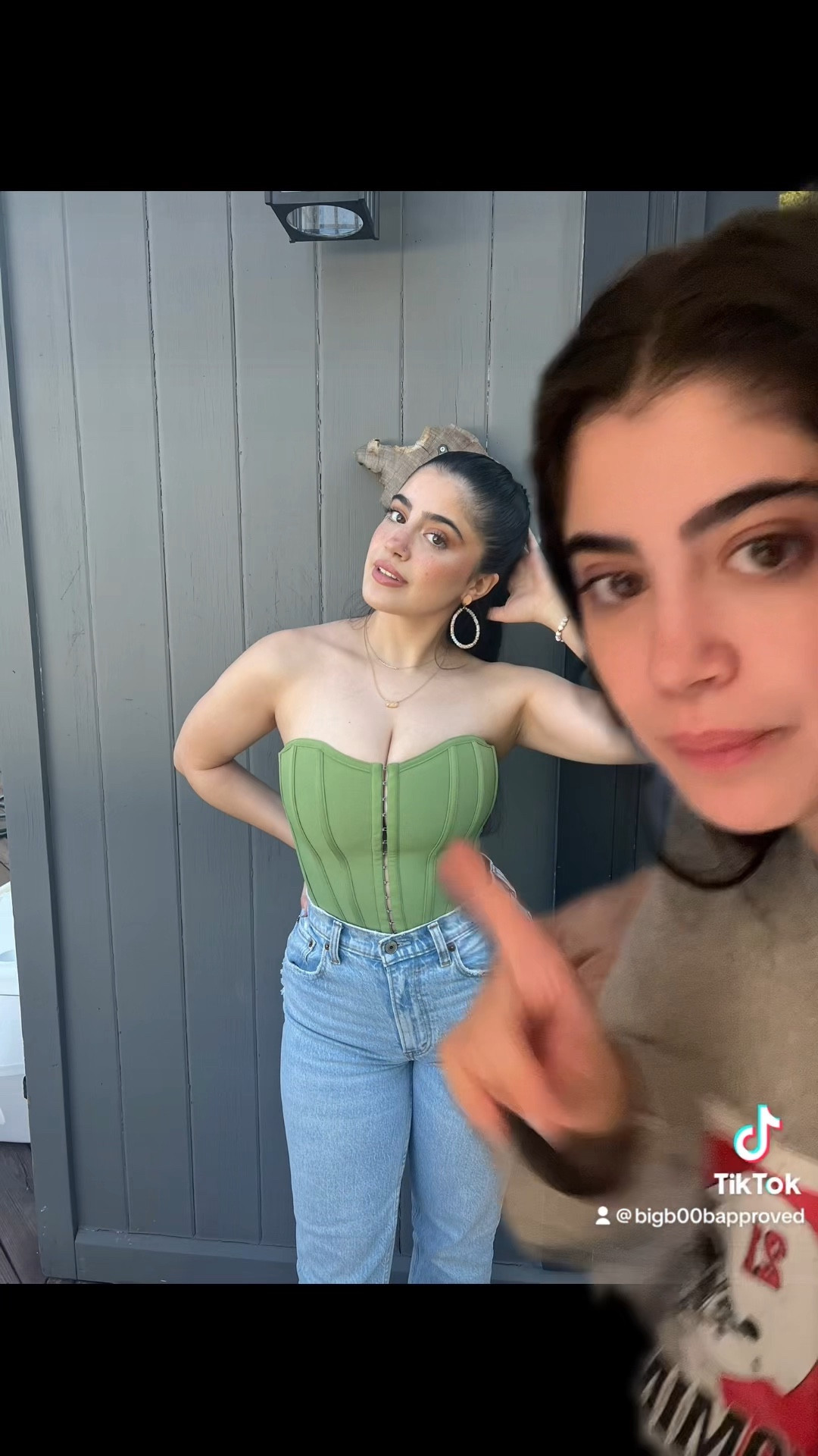 I got the corset in a size 2 and the jeans in a 25 for reference 

#LTKstyletip #LTKFind #LTKcurves