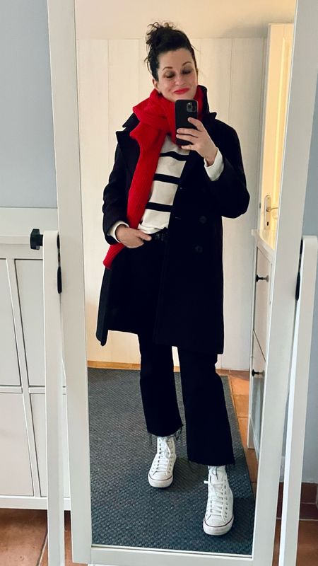 Red knit jumper #hm / Midnight blue peacoat #pablo / White and black striped sweat-shirt #hm / Black flare crop jeans #mango / White leather high tops #converse

#LTKmidsize #LTKeurope #LTKover40
