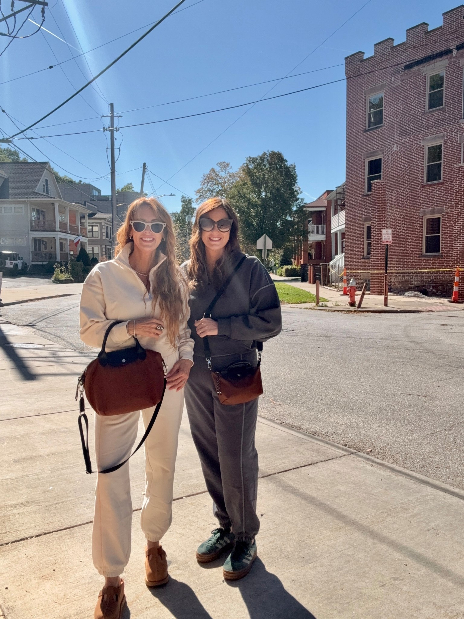 Stylish, cozy, and so warm — and it’s on sale with an extra 30% off!
Don’t wait on this one! ✨
:
#OOTD #SaleAlert #CozyStyle #Tiffanyfinds #LoungewearGoals #ComfyAndCute #StyleSteals #EverydayStyle #WardrobeEssentials #FallVibes #WeekendWear #CasualChic #FashionFinds #StyleVibes #OutfitOfTheDay #LookGoodFeelGood 