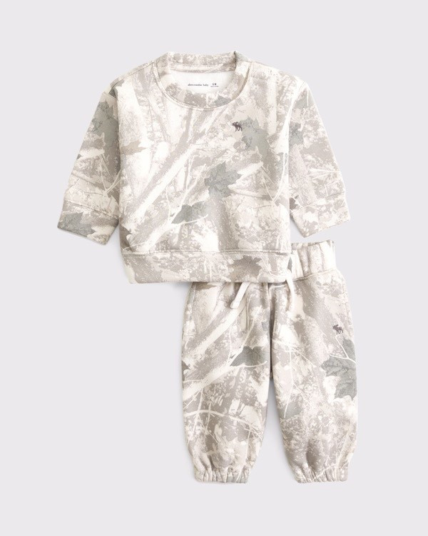 Abercrombie is now carrying infant/kids sizes! How cute! #kids #baby 

#LTKBaby #LTKKids #LTKBump