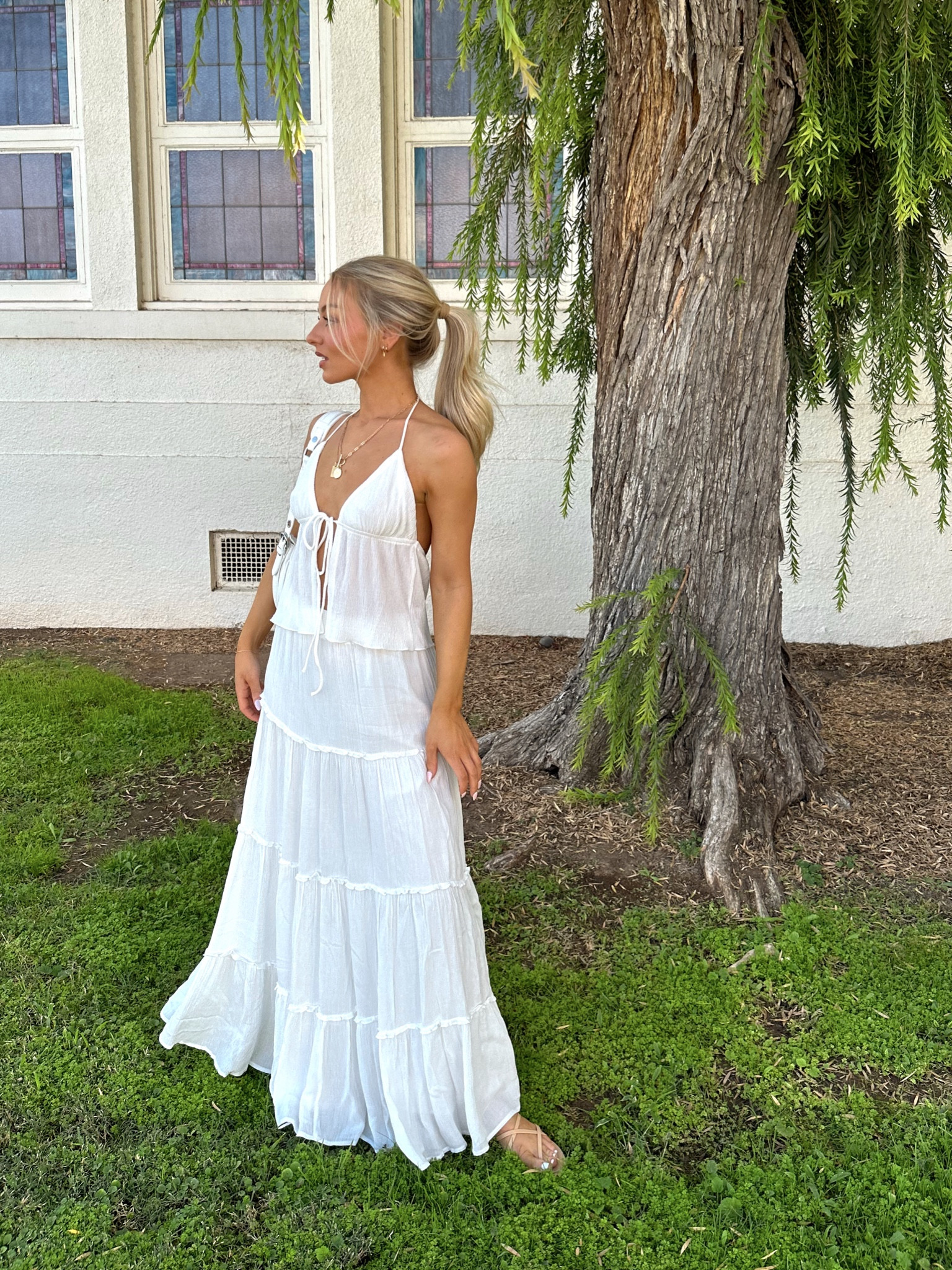 use Princess Polly code “ILEEN” for 20% off
wearing:
-top size 2
-skirt size 2 
-sandals size 6 (true to size) 