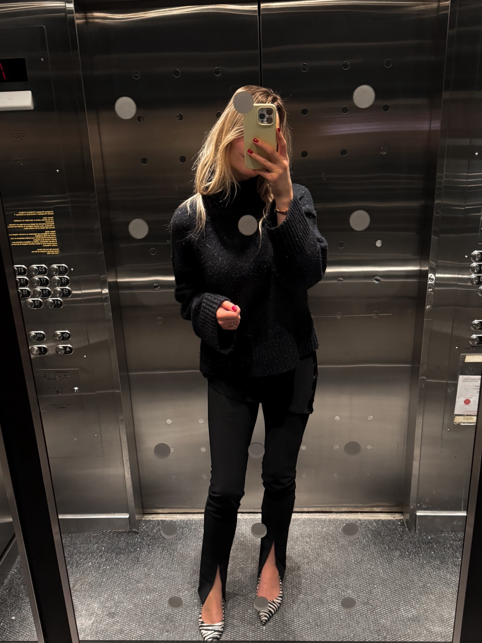 Slit front leggings are old Zara so linking similar :)

Zebra Pumps Zara 2245/610/202


#LTKSaleAlert