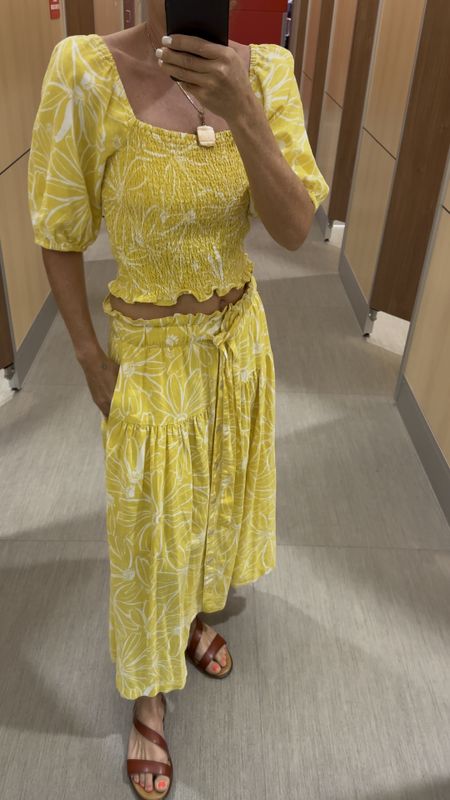 Loving this yellow floral midi skirt with pockets and matching puff elbow sleeves top | summer dress | wedding guest dress | Target find | Target fashion 

#LTKVideo #LTKStyleTip #LTKOver40