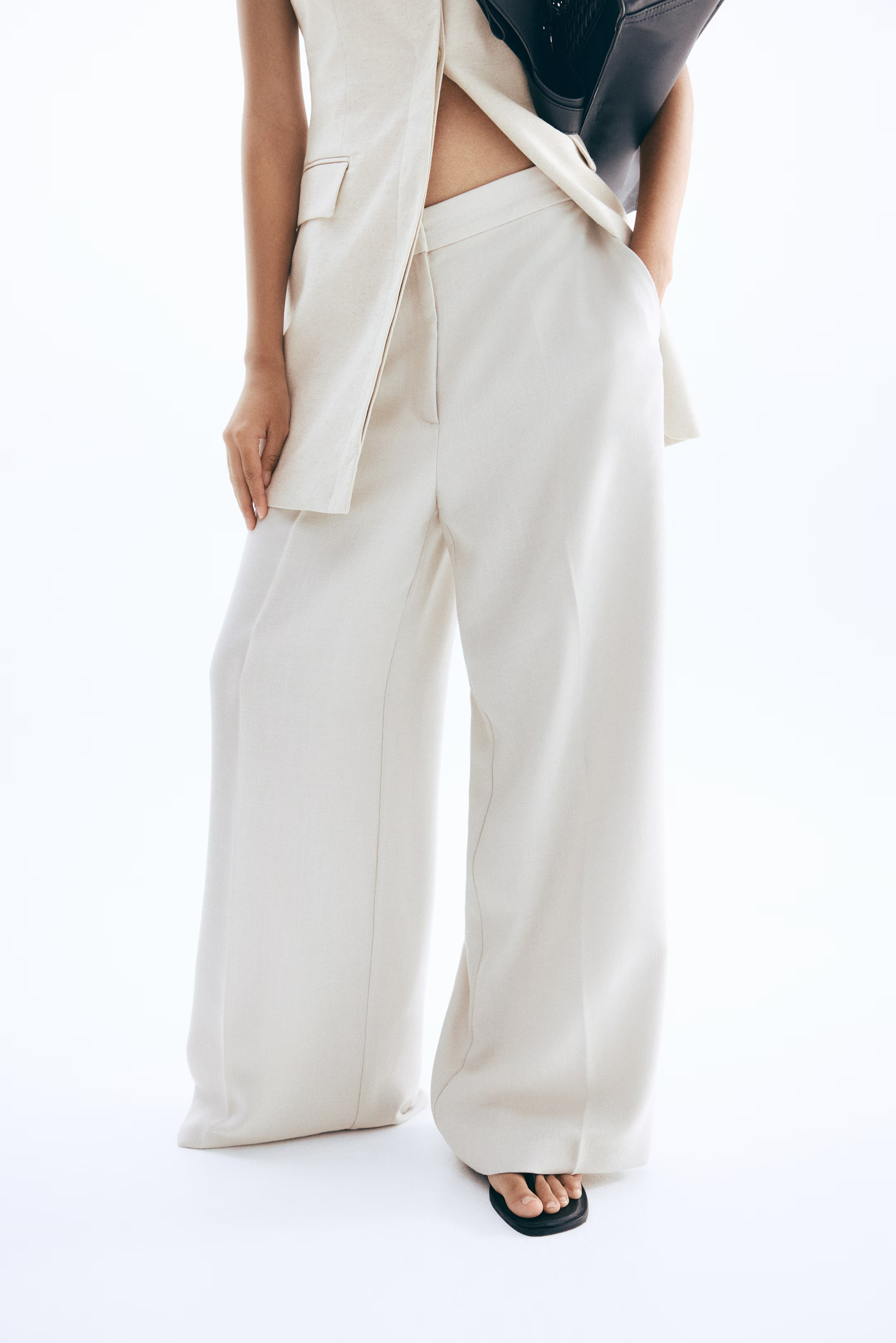 Wide tailored trousers - Light beige - Ladies | H&M GB | H&M (UK, MY, IN, SG, PH, TW, HK)