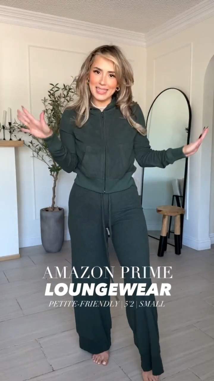 Amazon PRIME LOUNGEWEAR 🙌🏼🤝

✔️small in ALL sets
✔️small in coats
✔️exact boots are Ugg by Koolaburra (they run SMALL; size 1 whole size up) 
✔️ I linked the pant version of the two-piece cotton matching set with the fold over shorts. These are Cotton matching sets that are so comfortable and super stretchy.