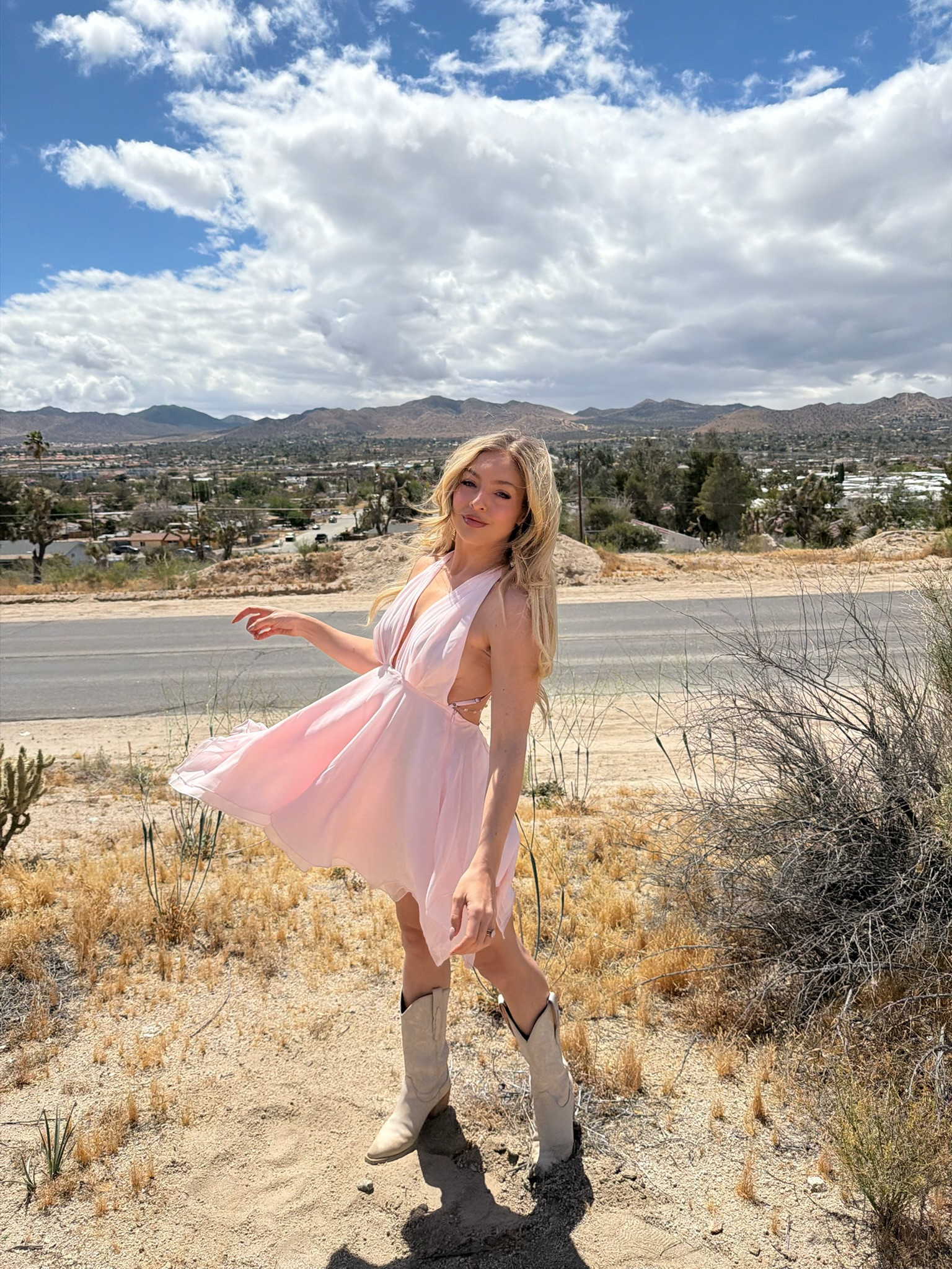 Coachella looks 

#LTKootd #LTKFestival #LTKgrwm