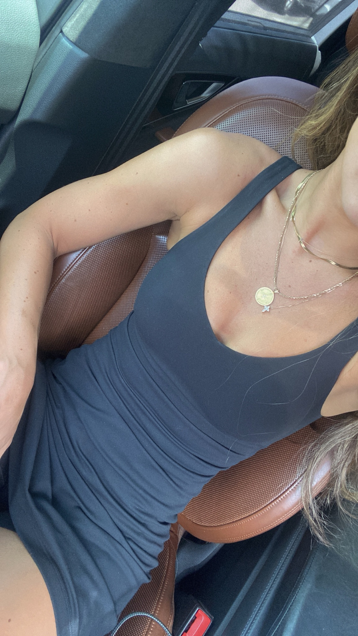 Align Tank dress
Wearing size 2 (I sized down a size)