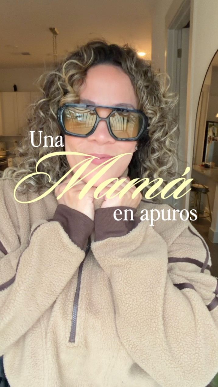 Una mamá en apuros que no sabe que ponerse ? Te tengo la solución este suéter 

#LTKmomlife #LTKdayinmylife #LTKgrwm