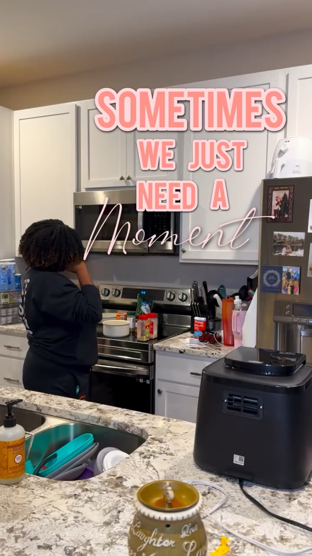 Sometimes moms just need a moment. 🤍

#motherhood #momlife #momsofinstagram