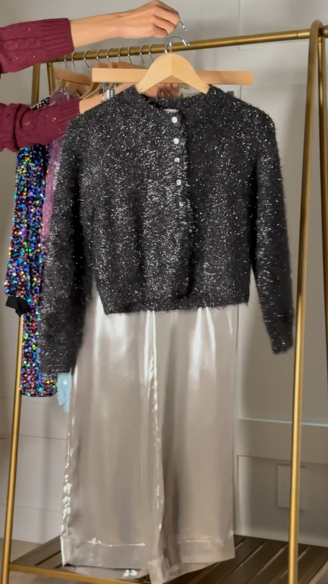 Scroll to shop!! Follow for more!!! Xo! ✨

#LTKGiftGuide #LTKFindsUnder100 #LTKHoliday