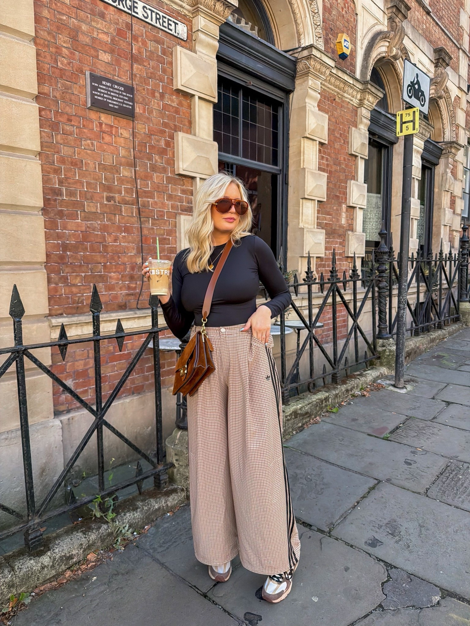 coffee dates & cute outfits ☕️

Adidas trousers, autumn outfit, autumn style

#LTKuk #LTKautumn