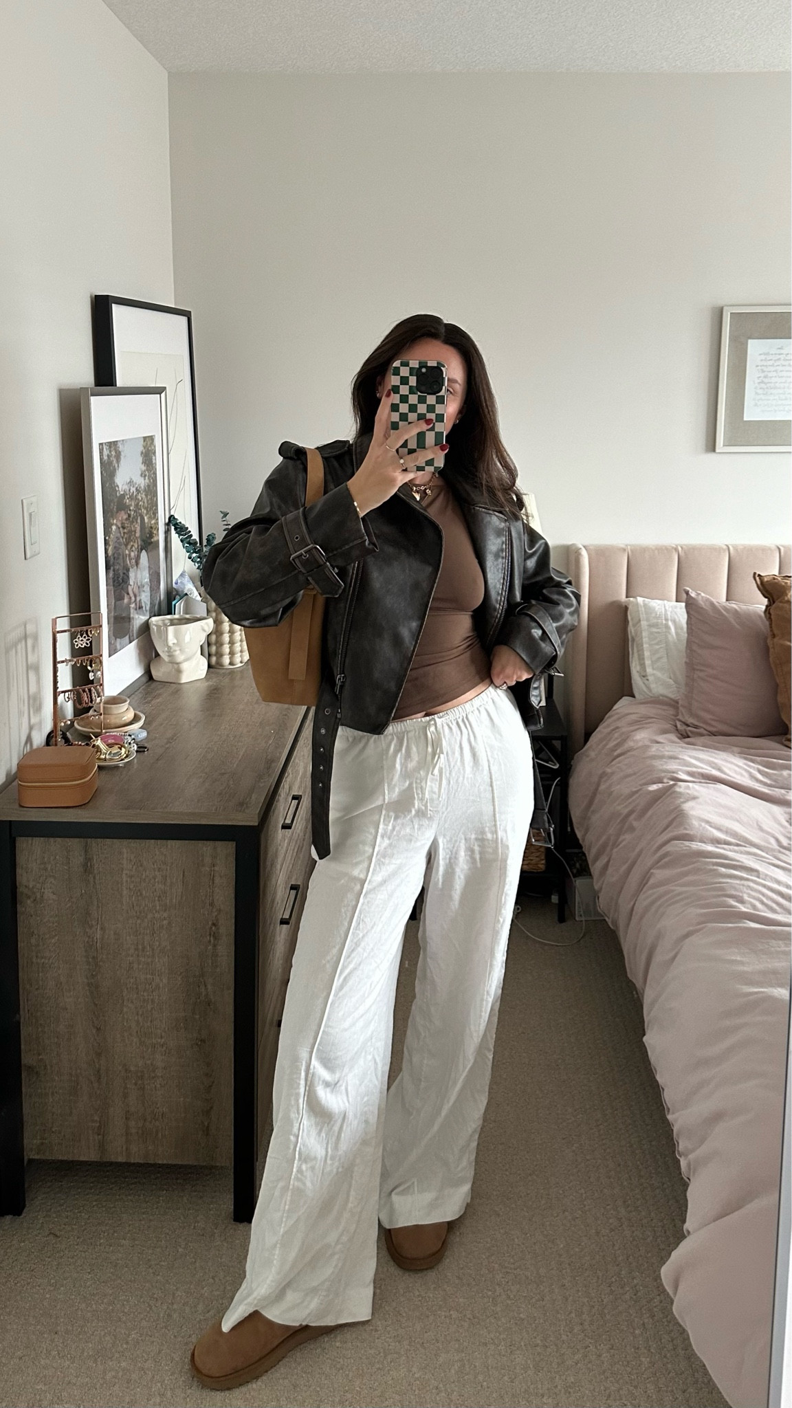 early fall outfit, fall style, fall capsule wardrobe styling, white linen pants, brown leather jacket, ugg ultra mini, suede bag

#LTKcanada #LTKstyletip #LTKautumn
