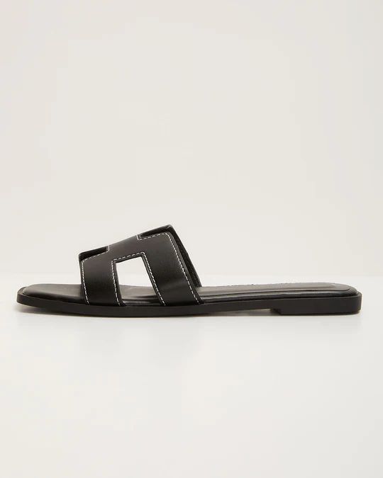 Gordy Flat Sandal | VICI Collection