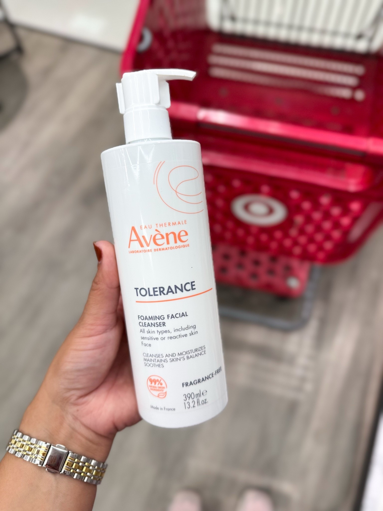 Current favorite for sensitive skin! Soothes skin and hydrates while restoring confort🤍 @Target @ltk 

#ad #targetpartner #sensativeskin skin

#LTKSaleAlert #LTKBeauty