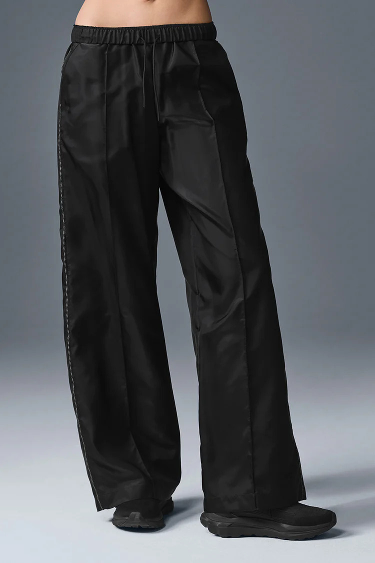 Afterglow Wide Leg Track Pant - Black | Alo Yoga