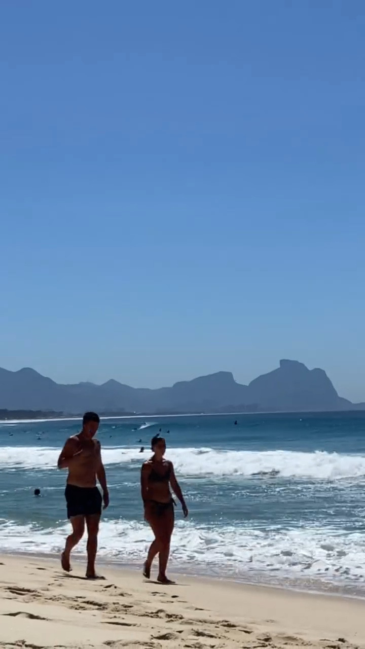 Uma corridinha de 6 km um banho de mar como recompensa🐚🌊
🤍



#vlog #rioskinlab #autocuidado 

#LTKVideo #LTKfitness #LTKbrasil