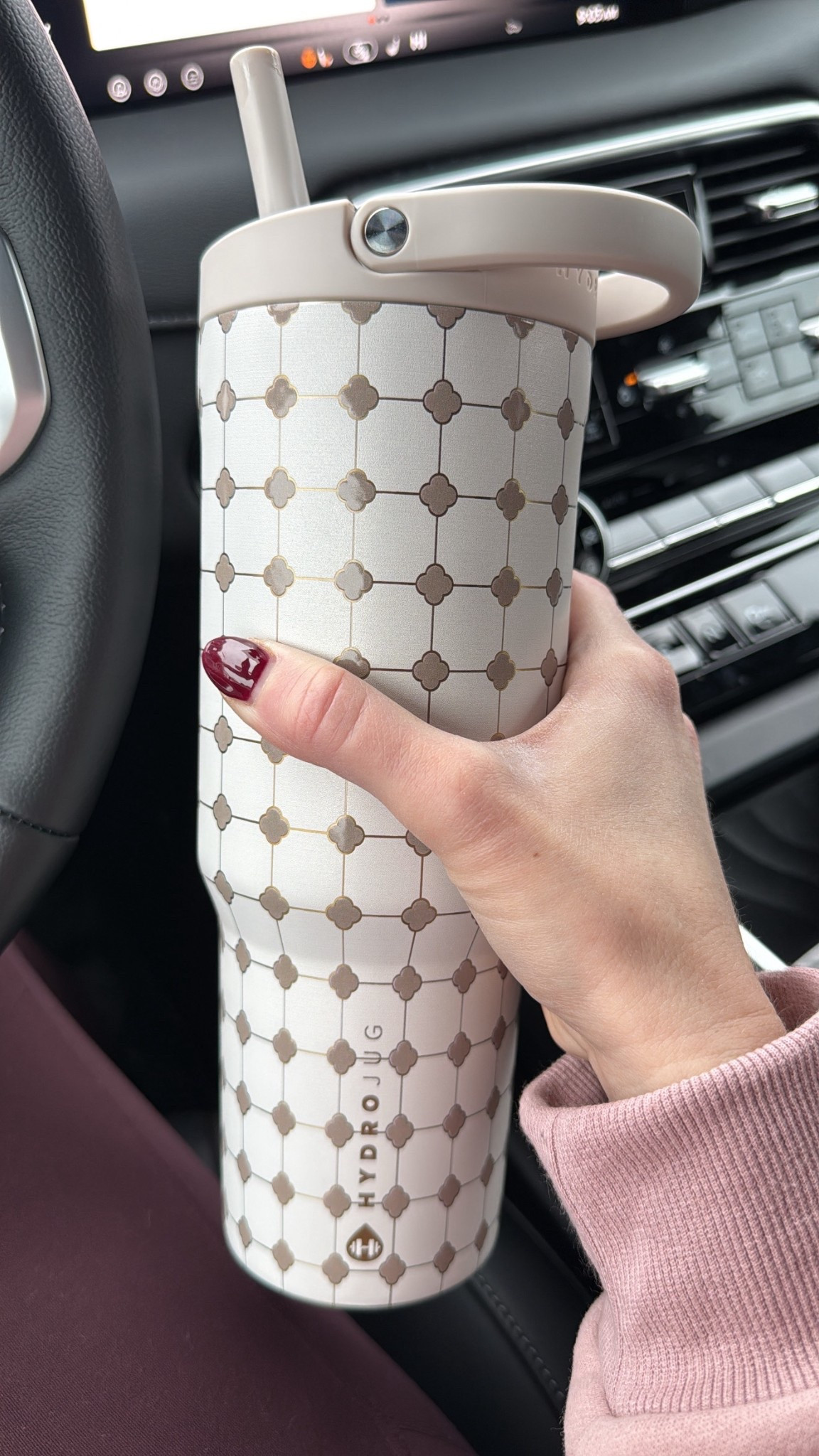 This print + this style 😍 #hydrojug 

#LTKFindsUnder50 #LTKselfcare #LTKActive