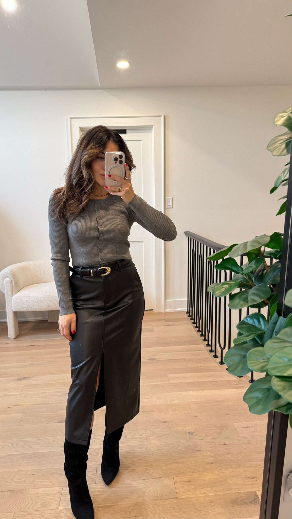 Use my code VANESSABDAY15 for 15% off!
Sweater - XS
Skirt - XS

#LTKstyletip #LTKworkwear #LTKpartywear