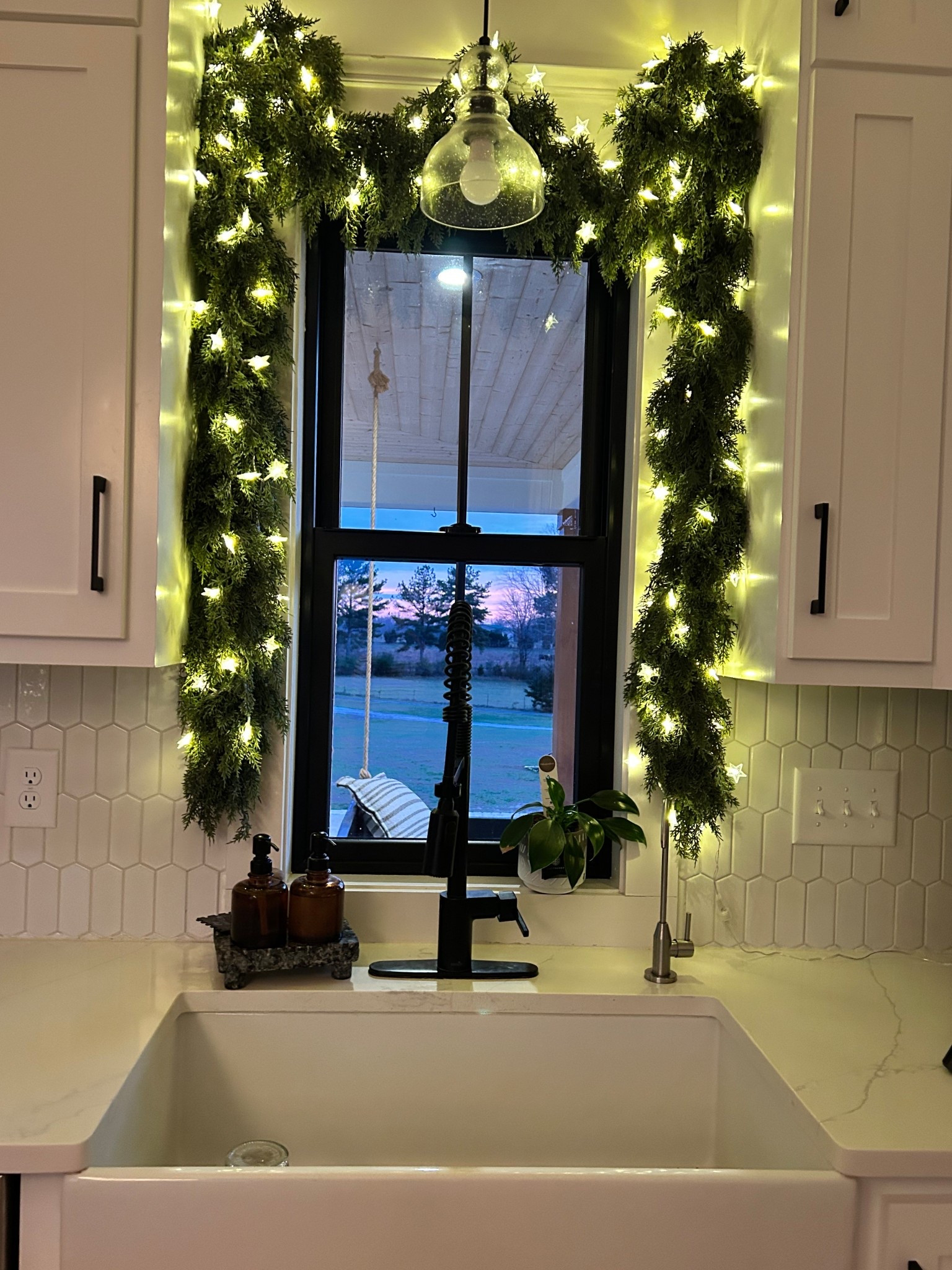 These star twinkle lights make me so happy ✨

#LTKHome #LTKSeasonal #LTKHoliday